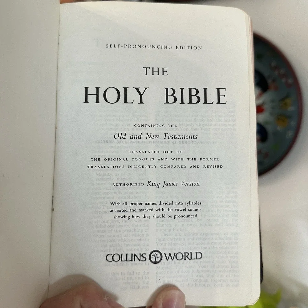 Holy Bible King James Version Basic Bible Helps Personal Size Collins World